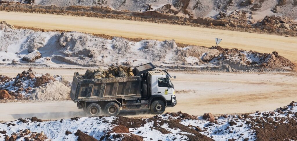 Ukraine minerals - geopolitical investment article